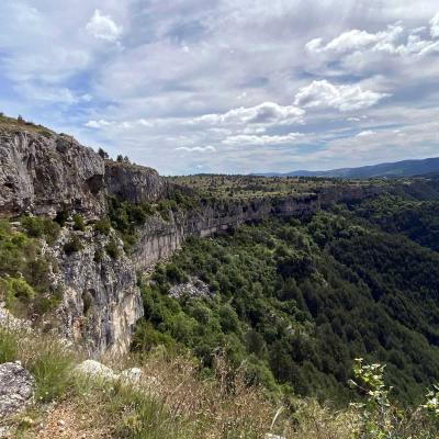 Occitanie Rando Randonnee Herault Gourgas Bout Du Monde Causse Larzac Grotte Vire 10